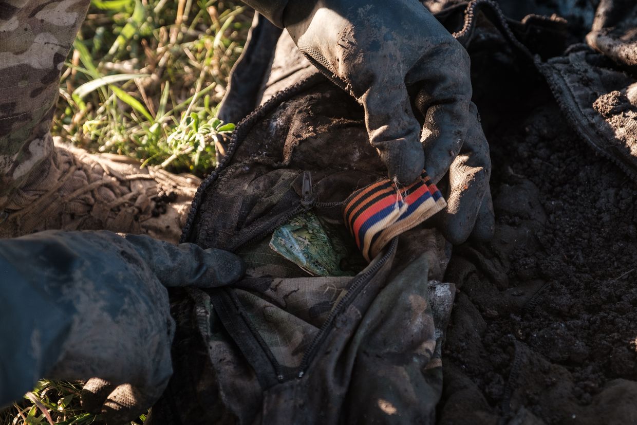 Russia distributes manual for digging mass graves to soldiers